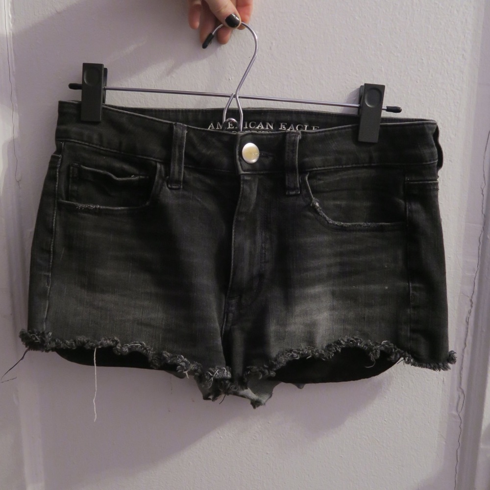 AE High-Rise Shortie Jean Shorts (6)